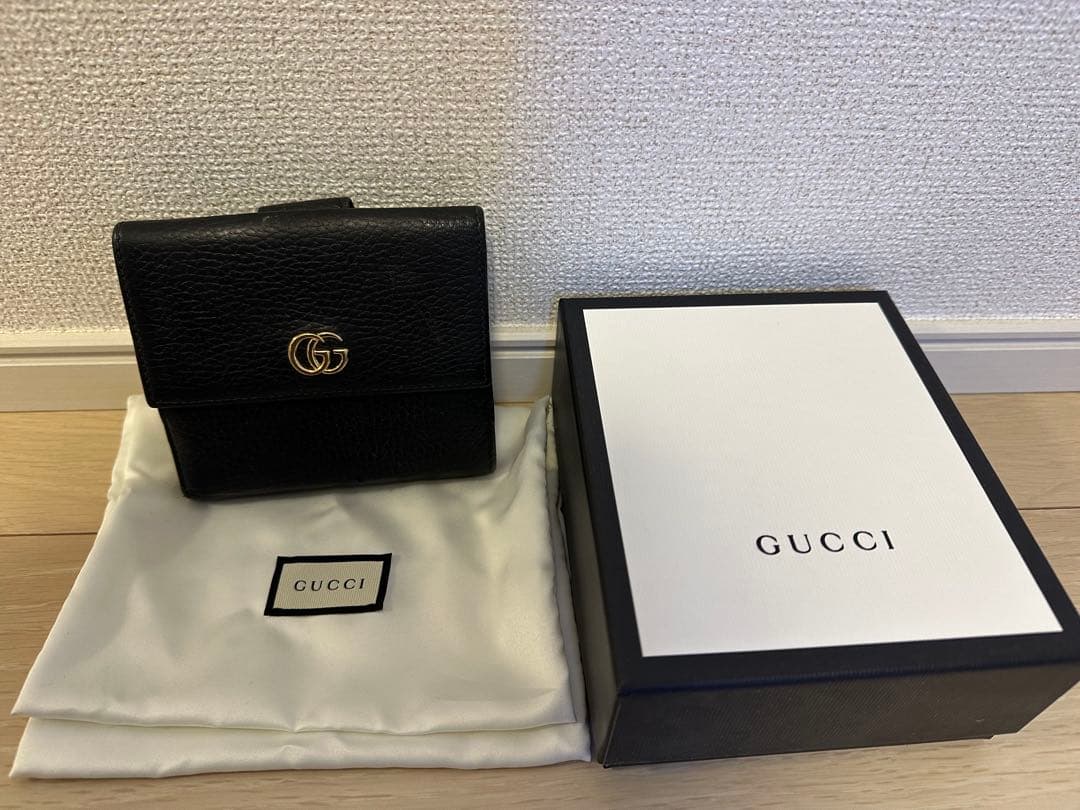 GUCCI マーモント 二つ折り財布 ブラック