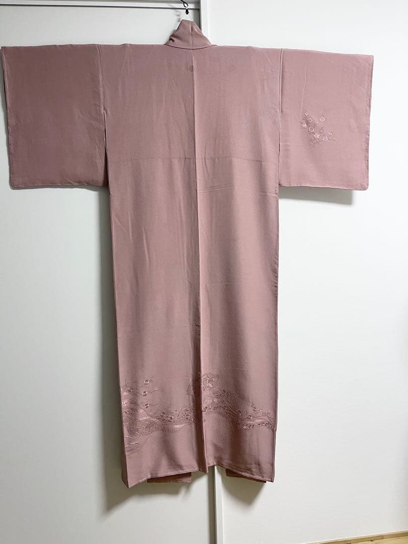 い*ん様 訪問着　付け下げ　着物　色無地　スワトウ刺繍