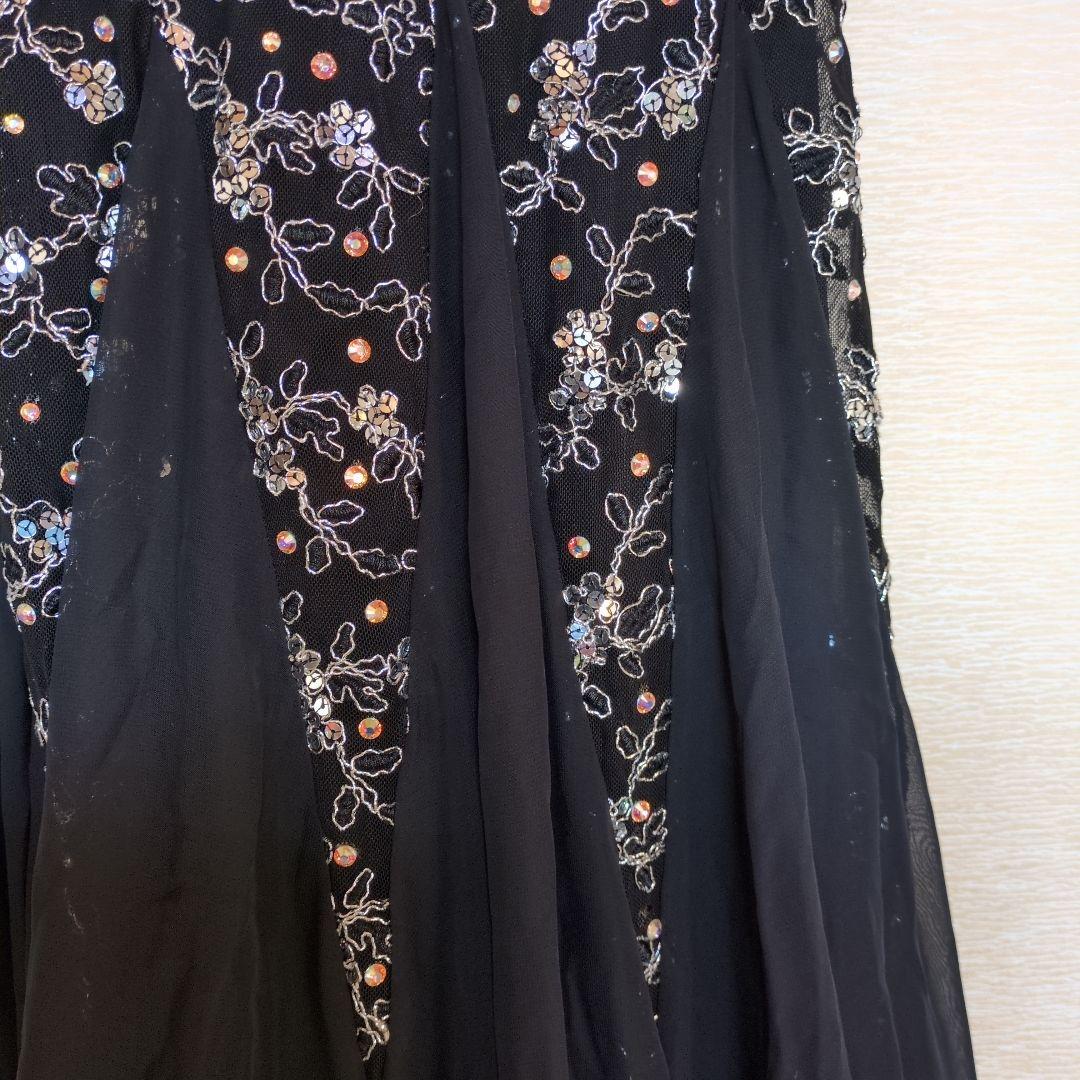 社交ダンス　ビーズ装飾　黒ドレス