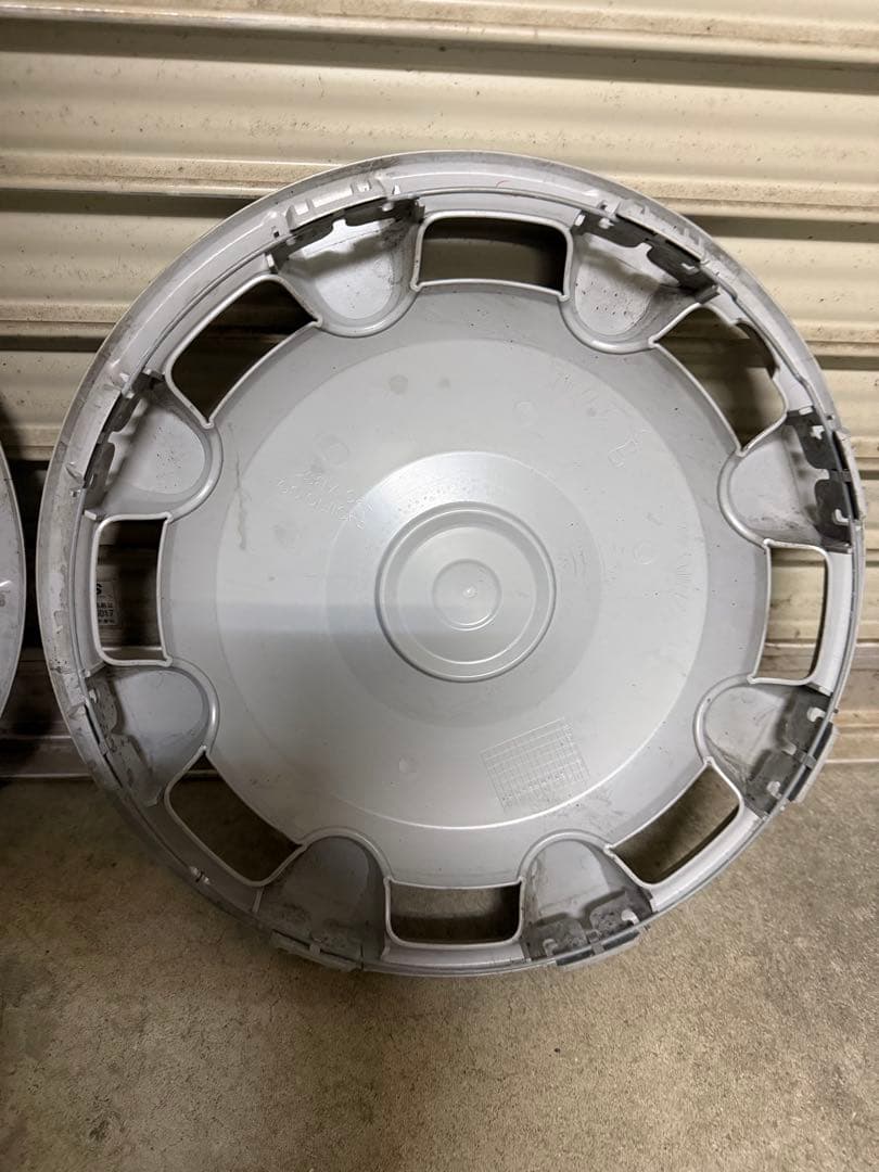 ムーブキャンバス純正ホイールキャップ新車外し中古品傷汚れ有り。４枚セット