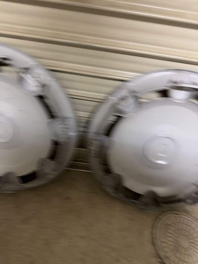 ムーブキャンバス純正ホイールキャップ新車外し中古品傷汚れ有り。４枚セット