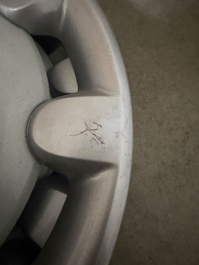 ムーブキャンバス純正ホイールキャップ新車外し中古品傷汚れ有り。４枚セット