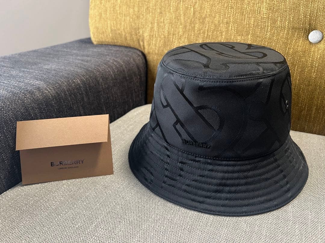 バケットハット　バーバリー　TBモノグラム　ブラック