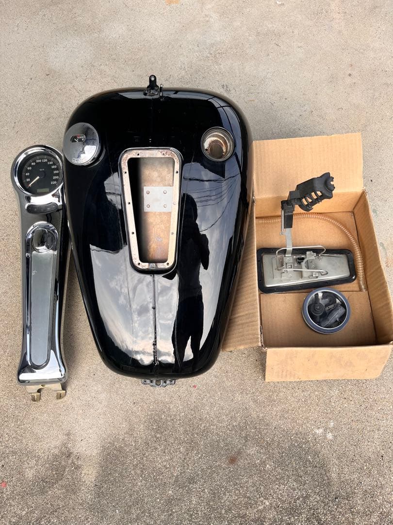 ハーレーダビッドソン　フロントフェンダー　タンクセット売り