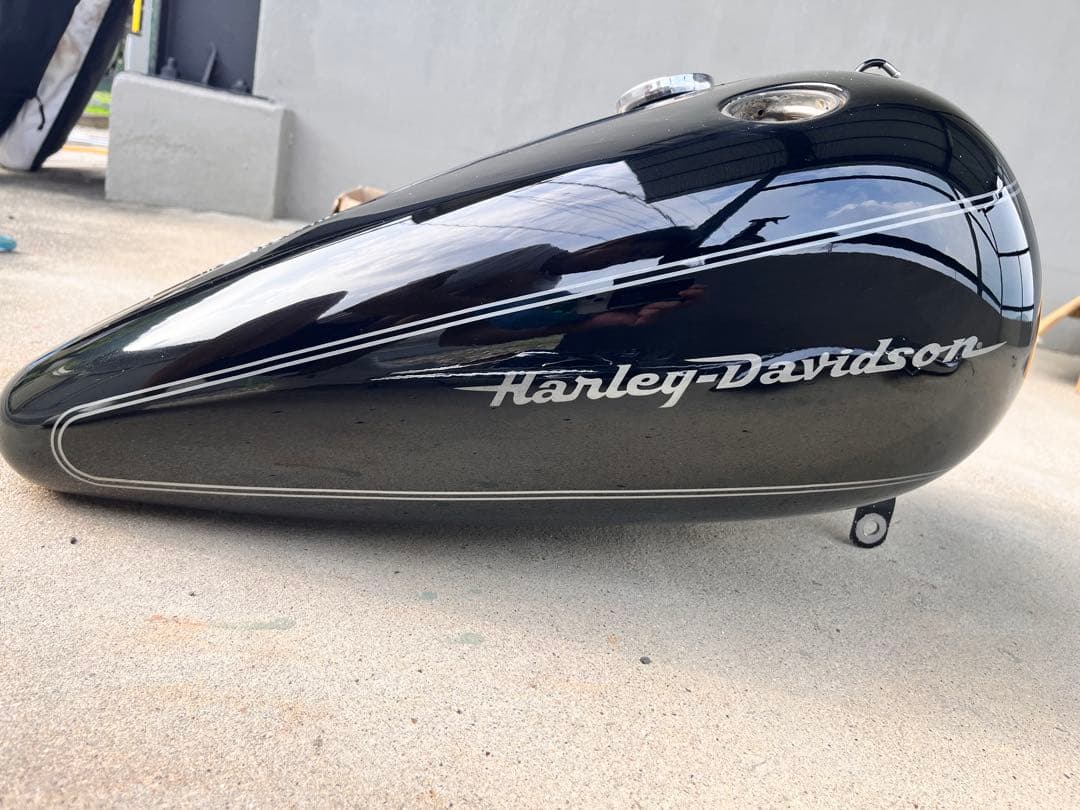 ハーレーダビッドソン　フロントフェンダー　タンクセット売り