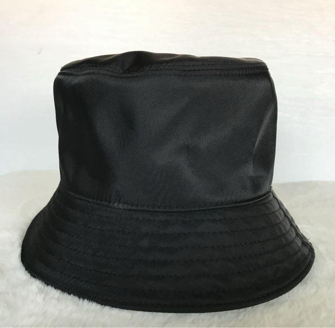 PRADA 黒 ナイロン バケットハット