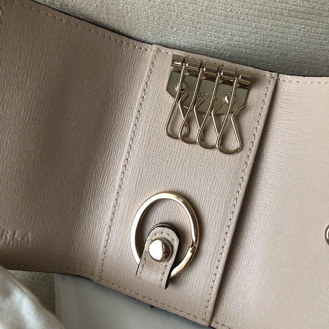 新品　FURLA フルラ　定価13,200円　4連　キーケース ブルーベージュ