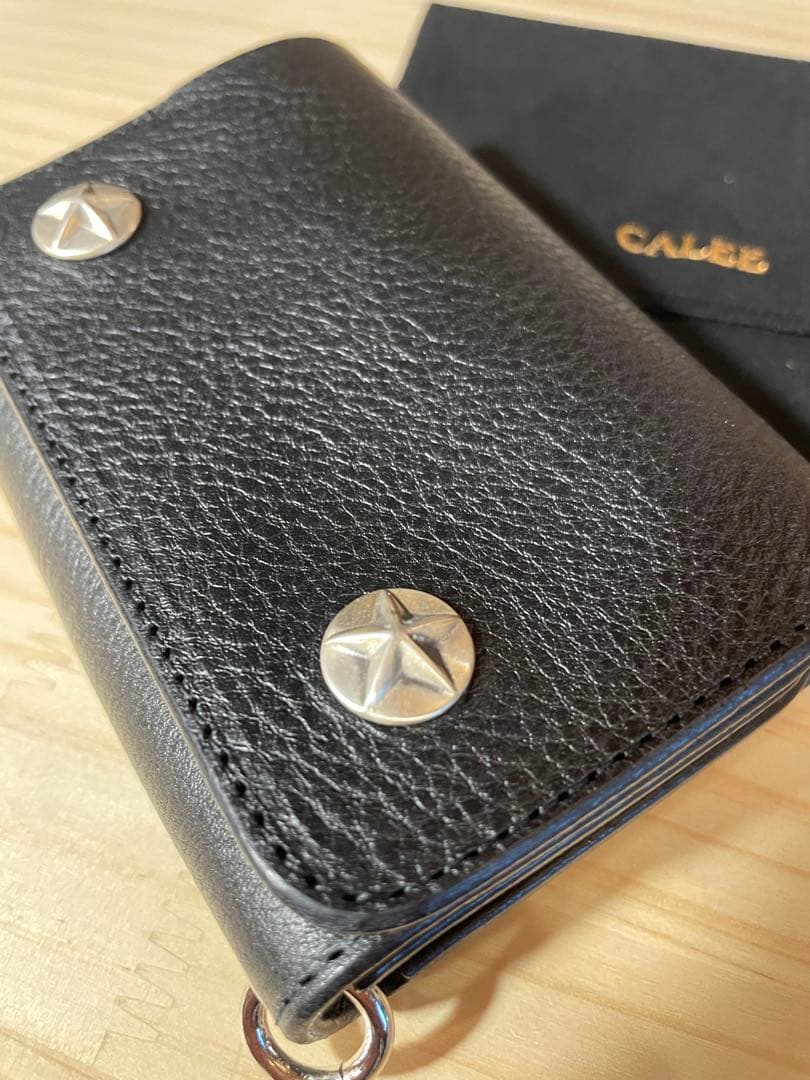 CALEE キャリー 新品 レザーハーフウォレット シルバーコンチョ