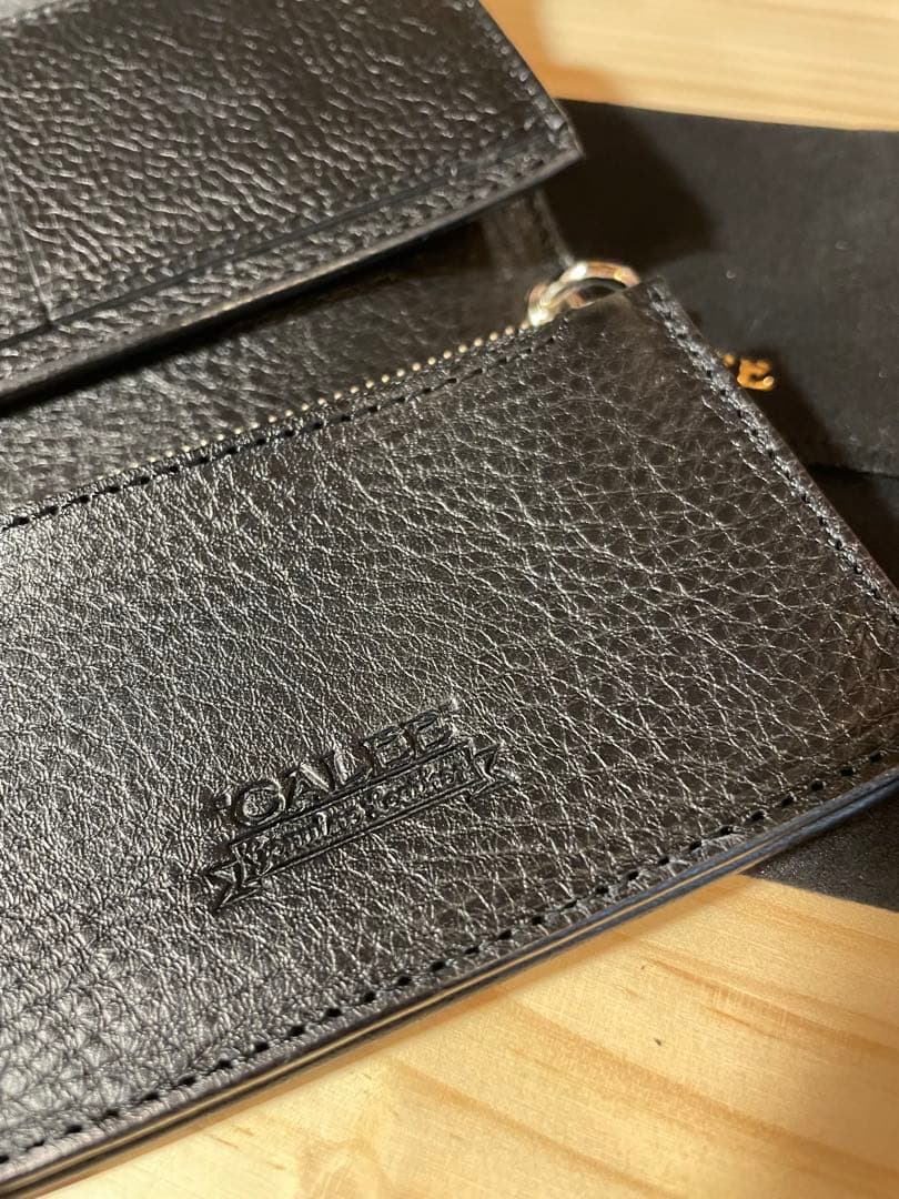CALEE キャリー 新品 レザーハーフウォレット シルバーコンチョ