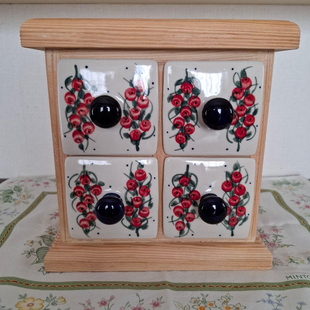 【先約済み】ポーリッシュポタリー　チェスト　引き出し４個