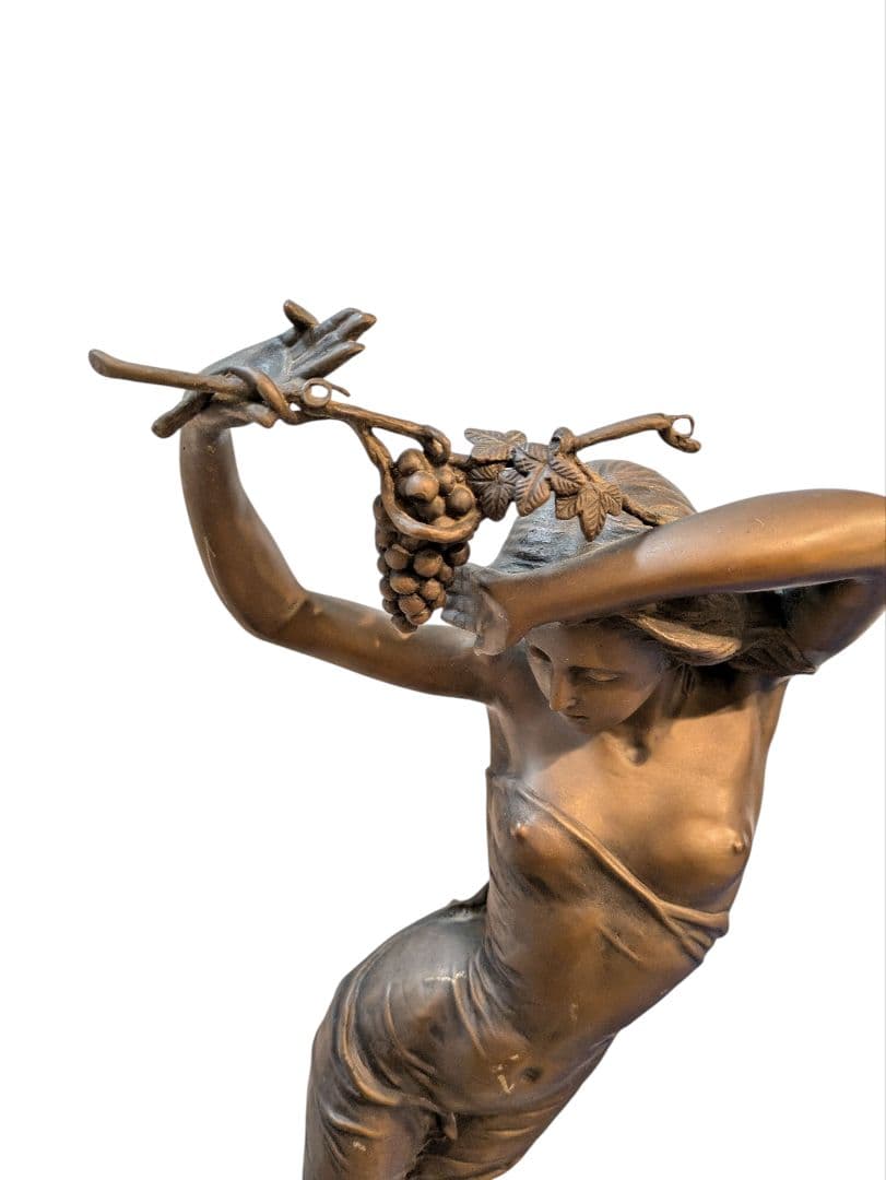 ブロンズ像 葡萄をかざした女性 アンティーク