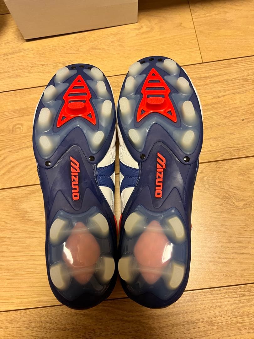Mizuno サッカースパイク モレリアウェーブ　1000足限定