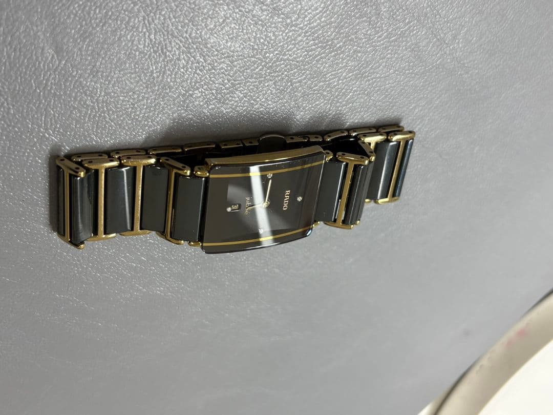 RADO jubilee クォーツ腕時計 黒金　ラドーダイヤ４P