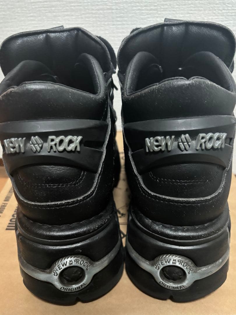 ニューロック　ブーツ　M-106-VS1