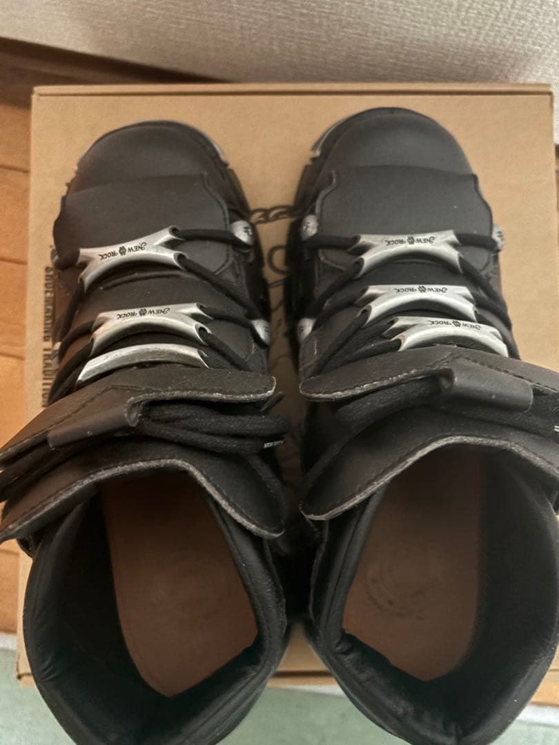 ニューロック　ブーツ　M-106-VS1