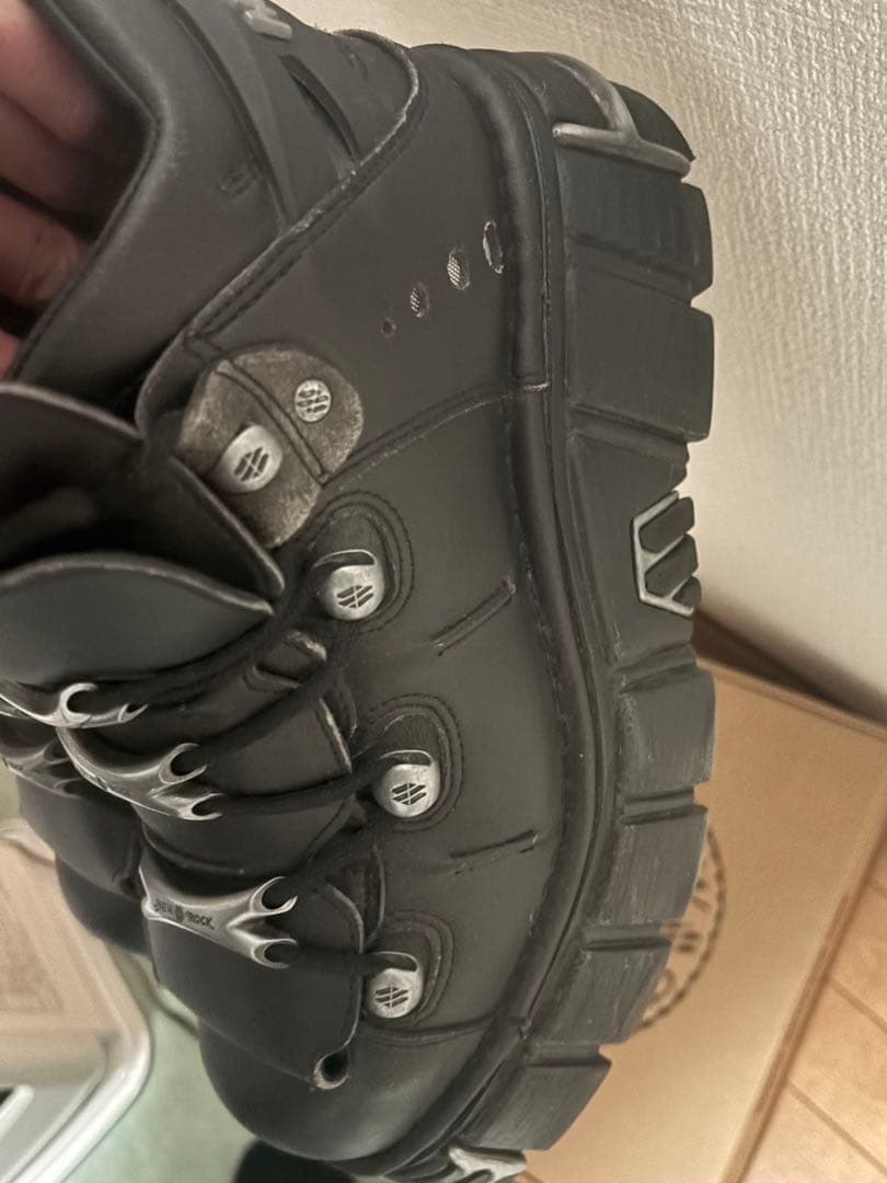 ニューロック　ブーツ　M-106-VS1