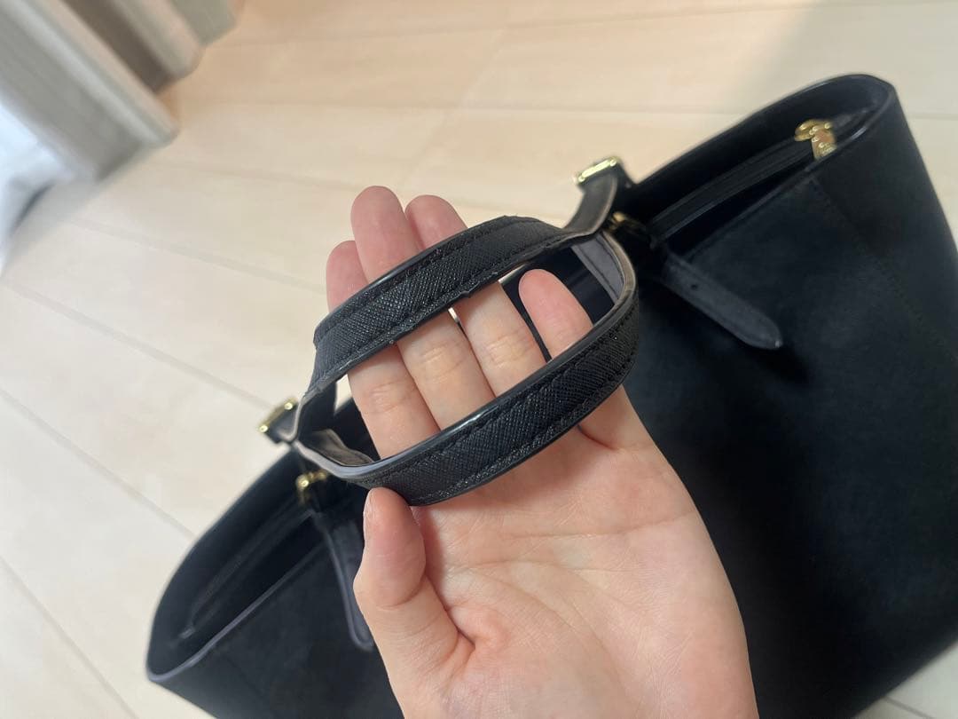 トリーバーチ　Tory Burch トートバッグ　【A4サイズ収納•巾着付】