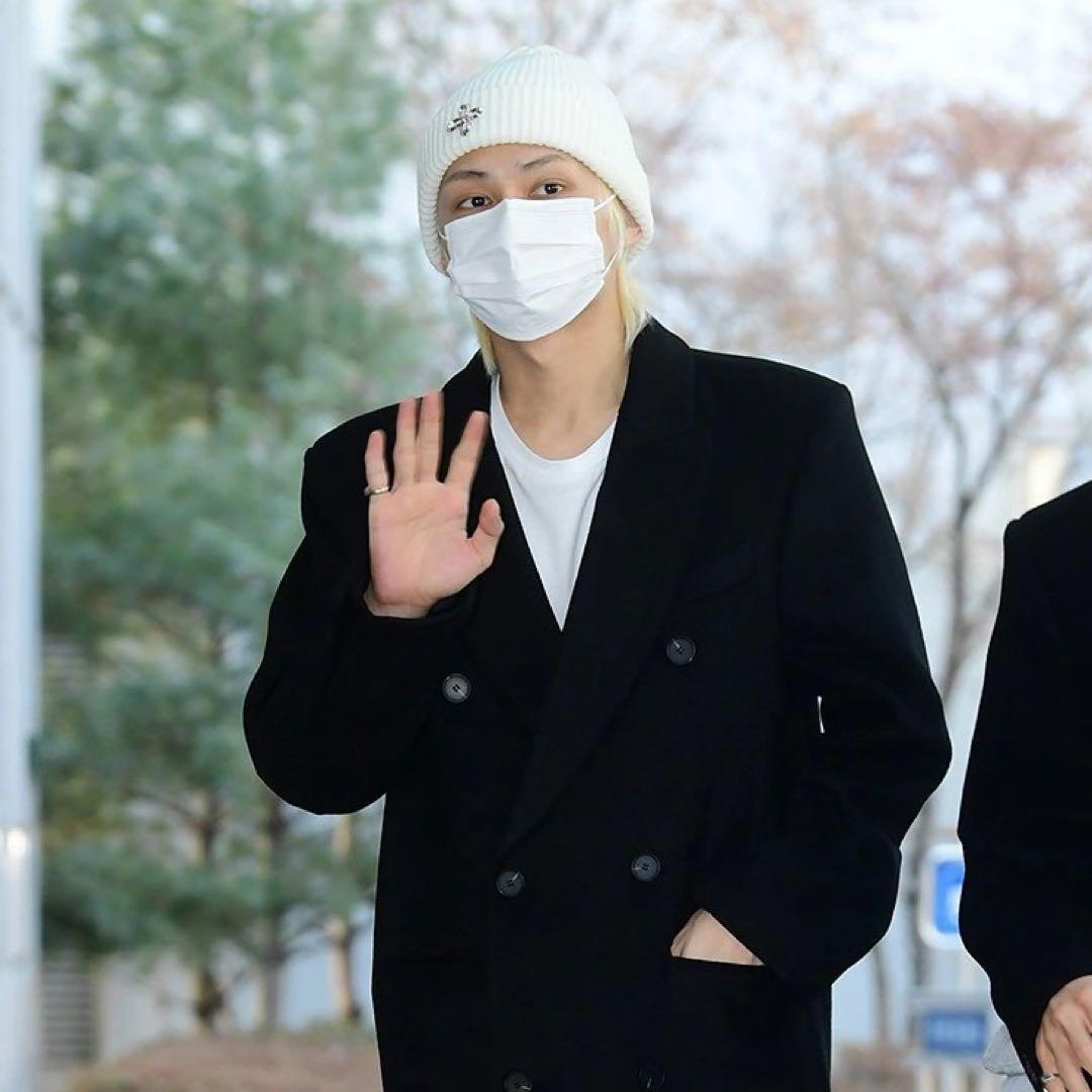 即発送可能◎ SURGERY 正規品ホワイトニット帽