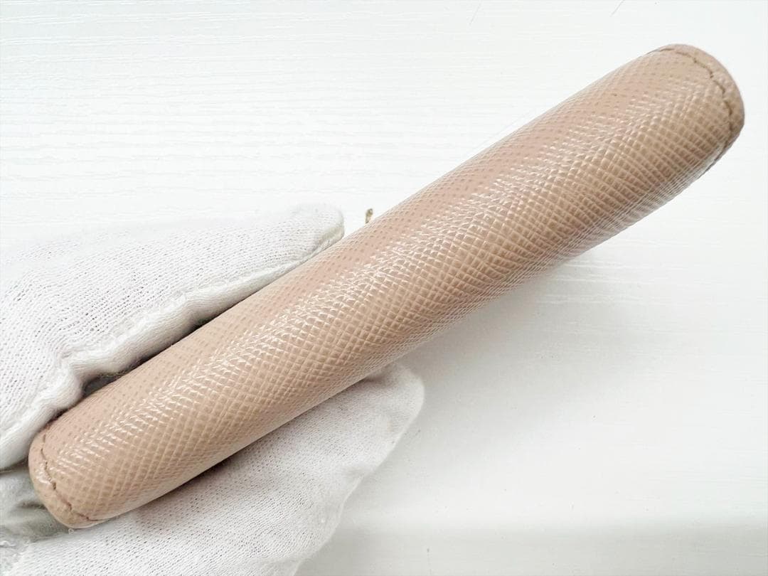 美品　プラダ　ロゴ　サフィアーノ　4連キーケース　 キーリング　1PG004