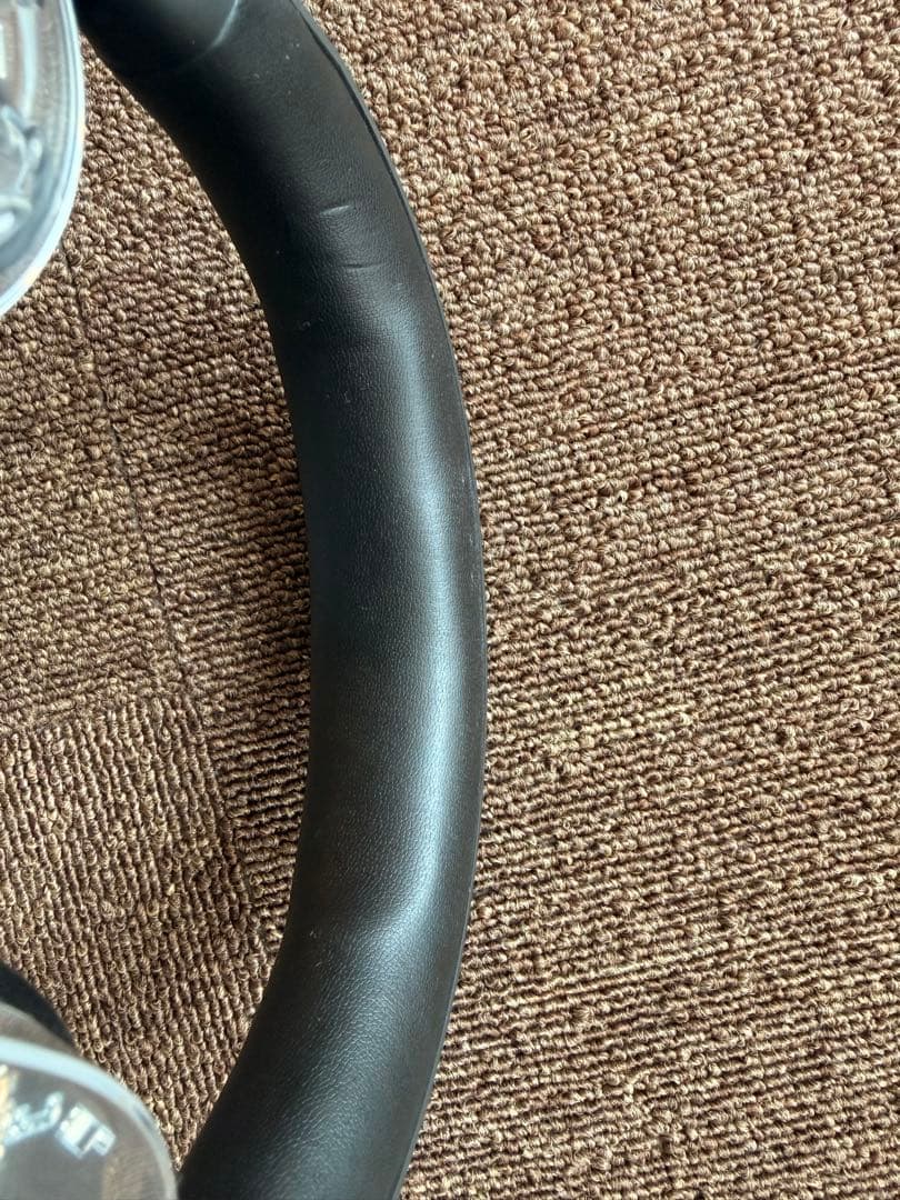 ヘッドホン MONDO Over Ear Headphones