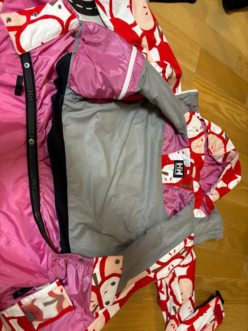 Helly Hansen スノーボードジャケット 女性用
