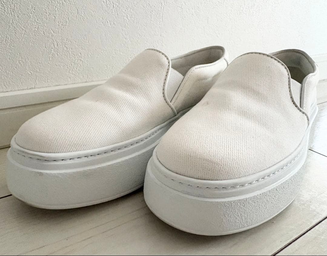 miumiu ミュウミュウ　スリッポン　スニーカー　23.0cm ホワイト　白