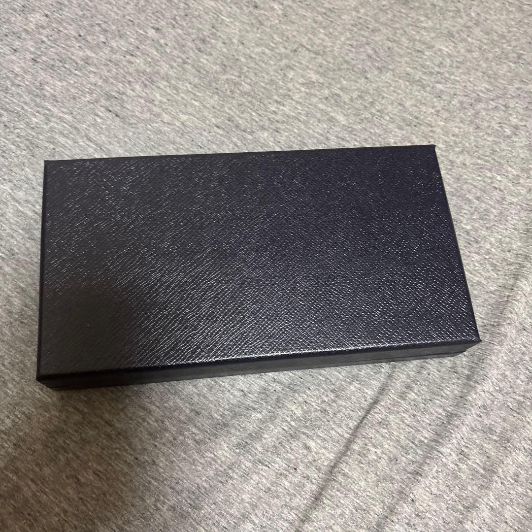 【PRADA】プラダ レザー ボロタイ