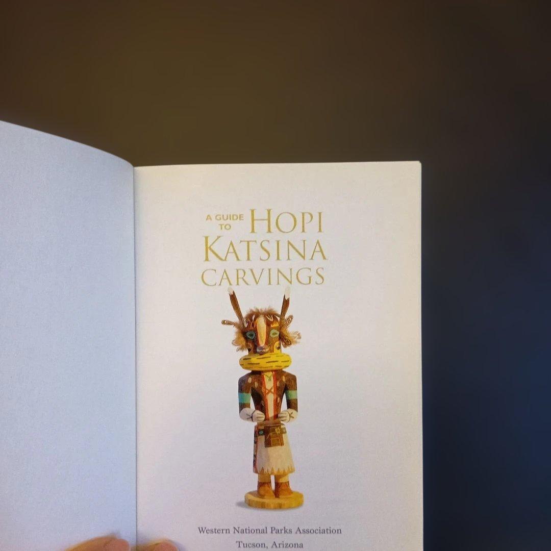 ホピ族カチナドール［幸せを祈り恵みをもたらす精霊］カチナ洋書付き！お値下げ中