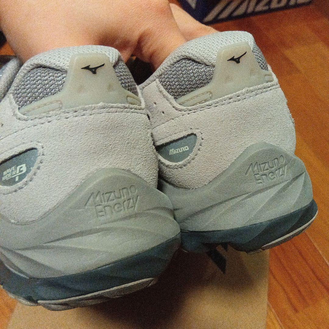 ミズノ　ゴアテックス　スニーカー