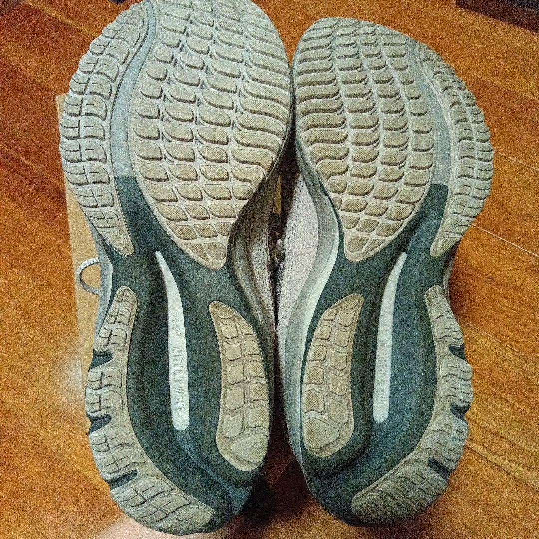 ミズノ　ゴアテックス　スニーカー