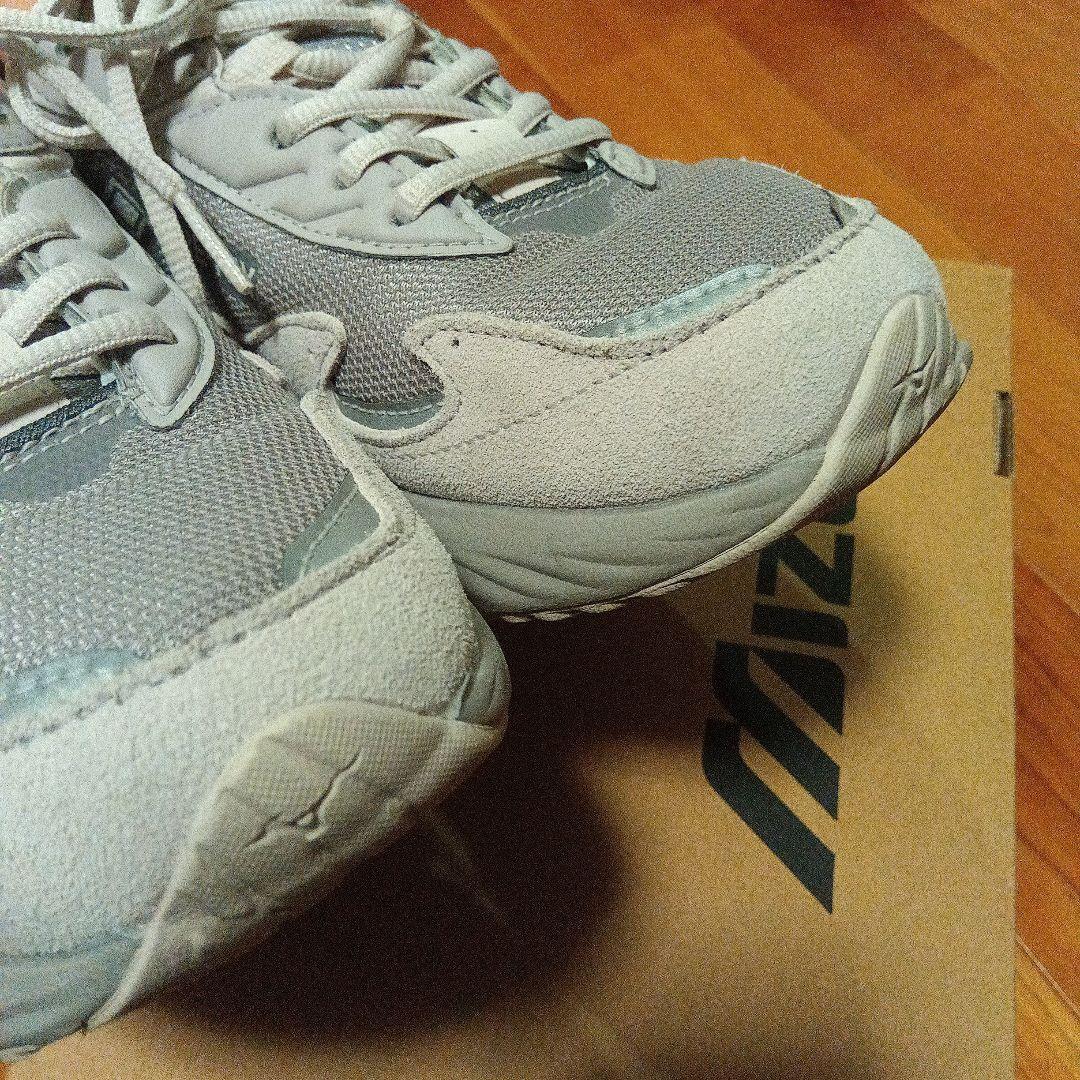 ミズノ　ゴアテックス　スニーカー