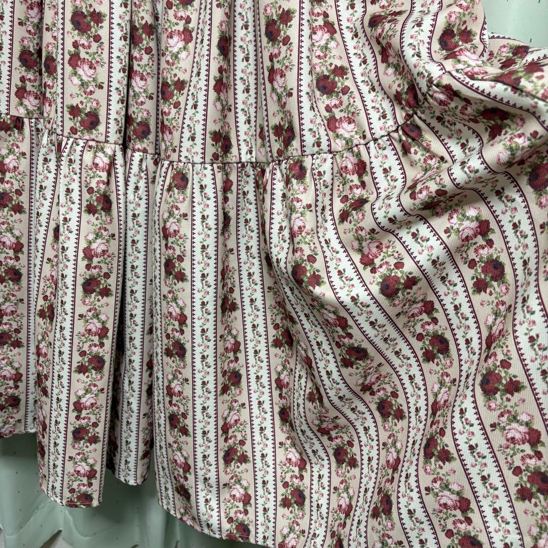 ストライプローズ柄ジャンスカ（生成り）