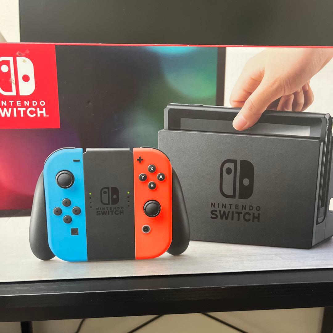 Nintendo Switch 本体（Joy-Conなし）&付属品
