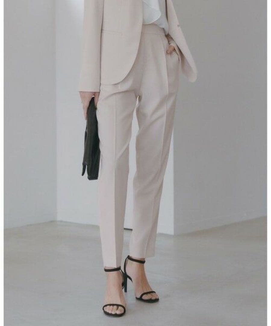 ICB Fiedテーパードパンツ　サイズ8