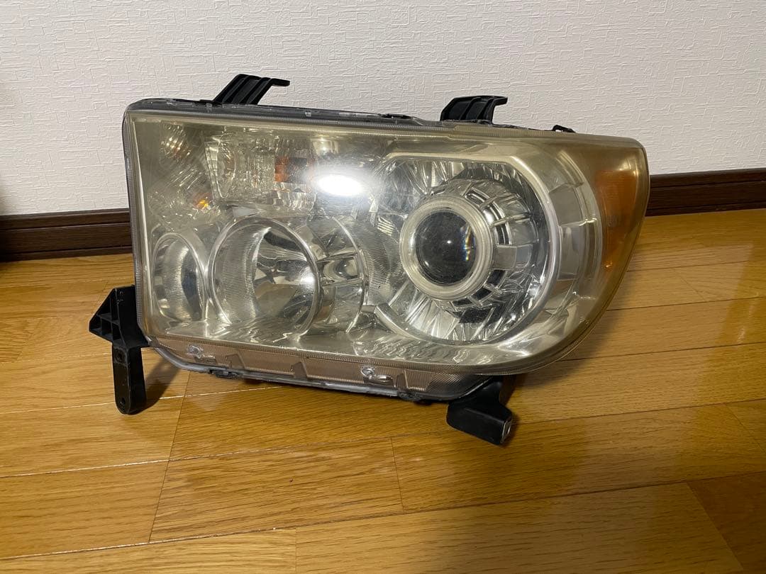 07年〜13年　タンドラ　ヘッドライト　ヘッド　ランプ