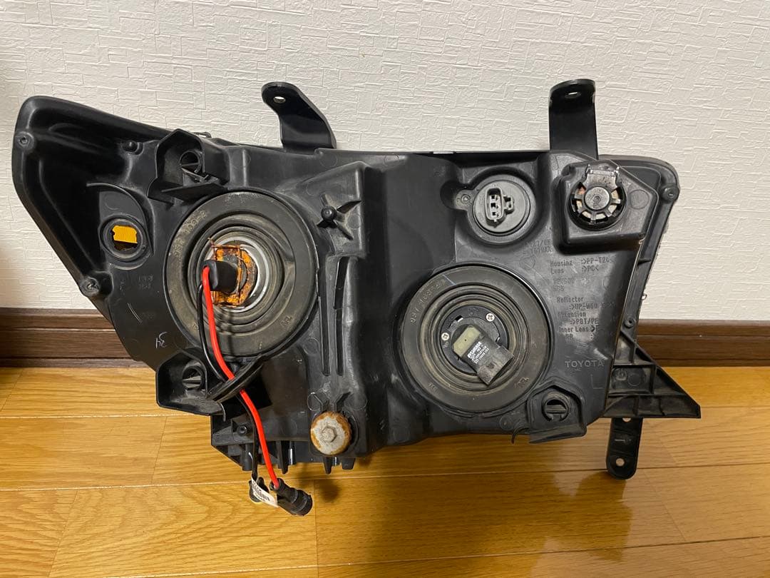 07年〜13年　タンドラ　ヘッドライト　ヘッド　ランプ