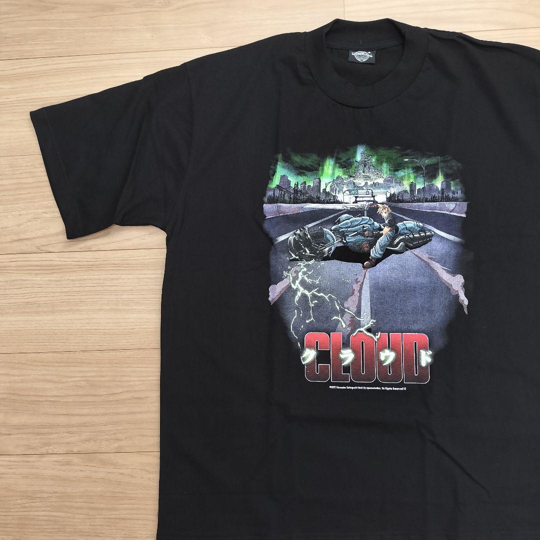 【FINAL FANTASY VII】クラウド Tシャツ XL AKIRAパロ