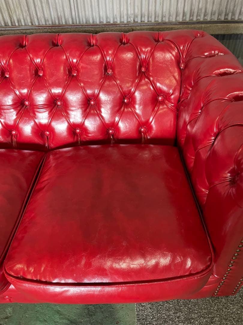 【パオパオ】チェスターフィールド 2人掛けソファ