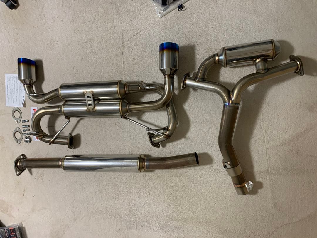 フジツボマフラー　A-R ZN-8 gr86 BG加工あり　手渡しのみ