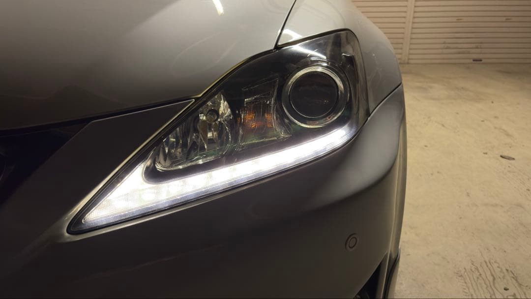 美品　レクサスIS 後期ヘッドライト　前期、中期にポン付け配線加工済み