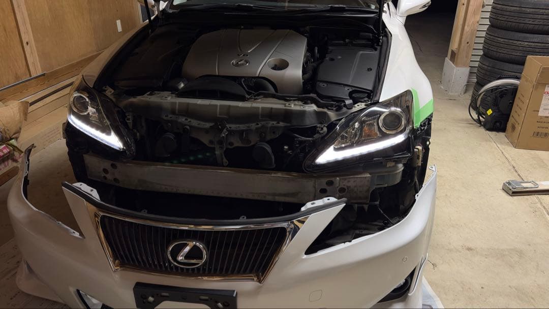 美品　レクサスIS 後期ヘッドライト　前期、中期にポン付け配線加工済み