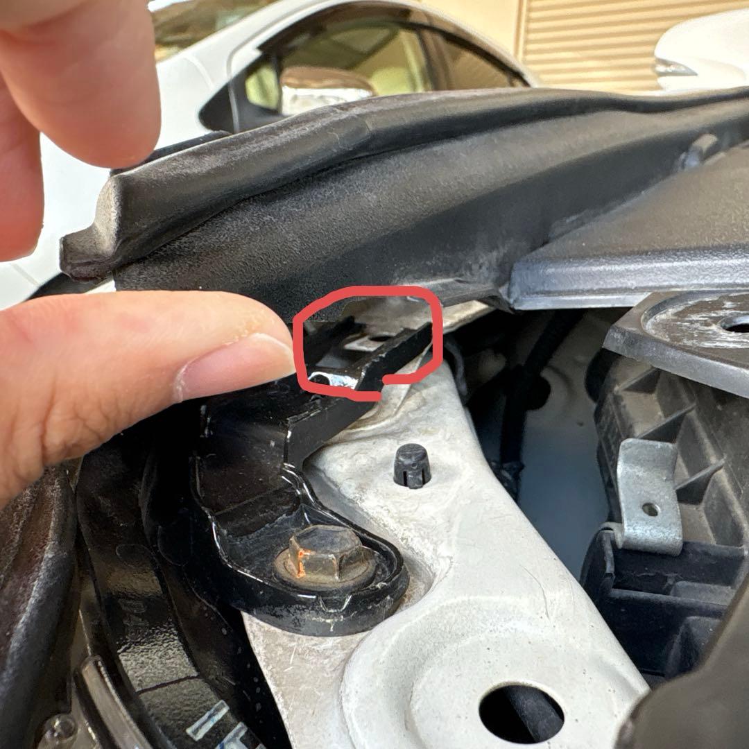 美品　レクサスIS 後期ヘッドライト　前期、中期にポン付け配線加工済み