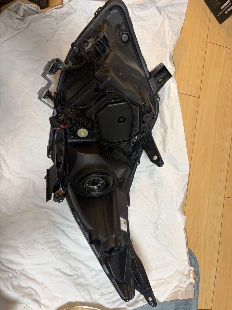 トヨタ80ノア前期ヘッドライト