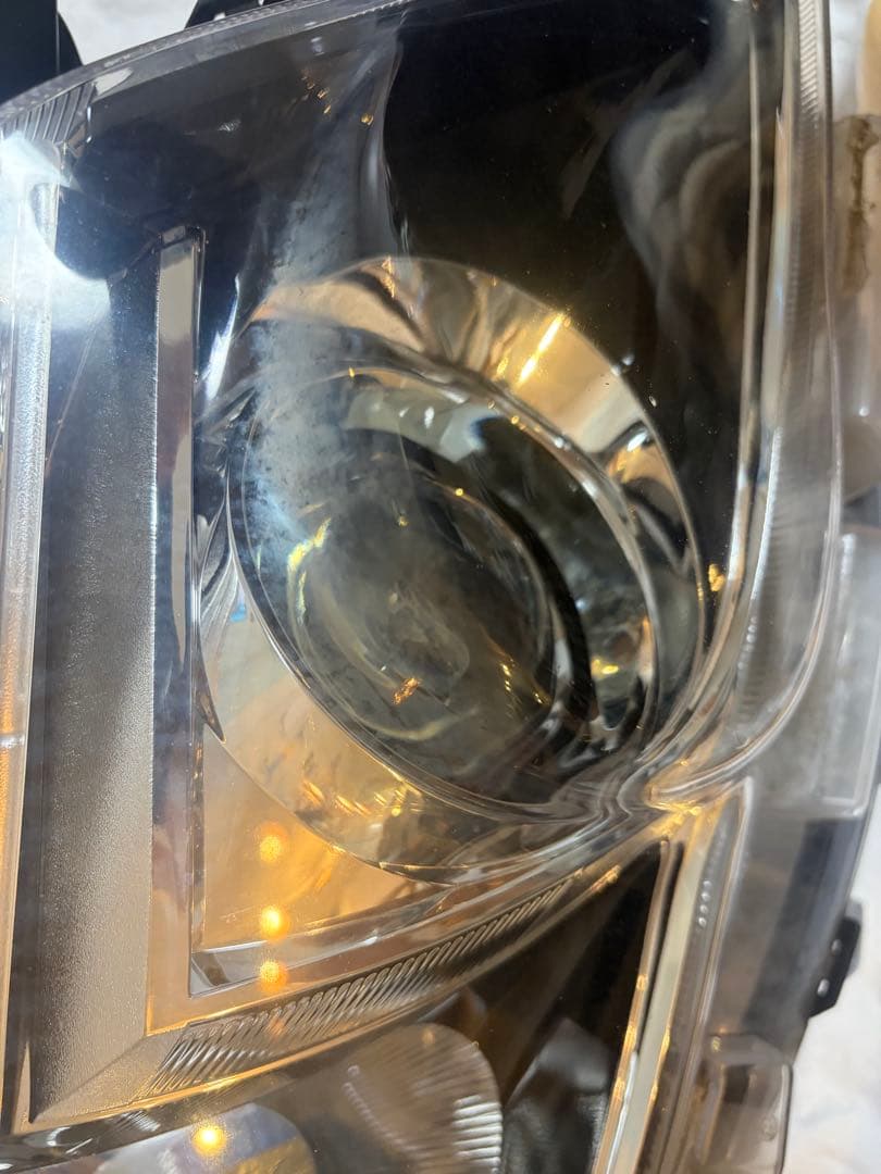 トヨタ80ノア前期ヘッドライト