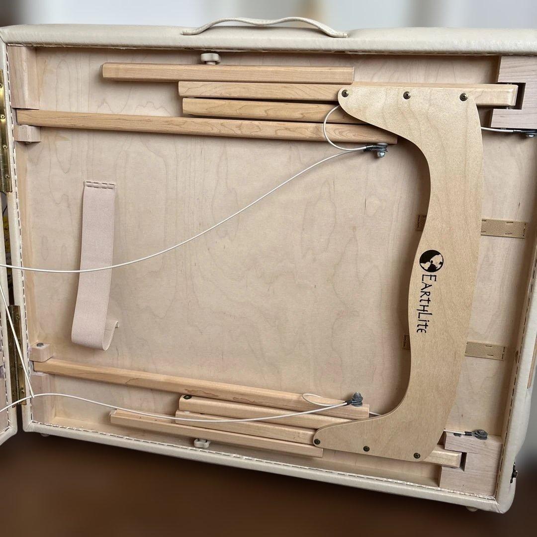 EARTHLITE社 折りたたみ施術用ベッド 米国製 エステ マッサージ