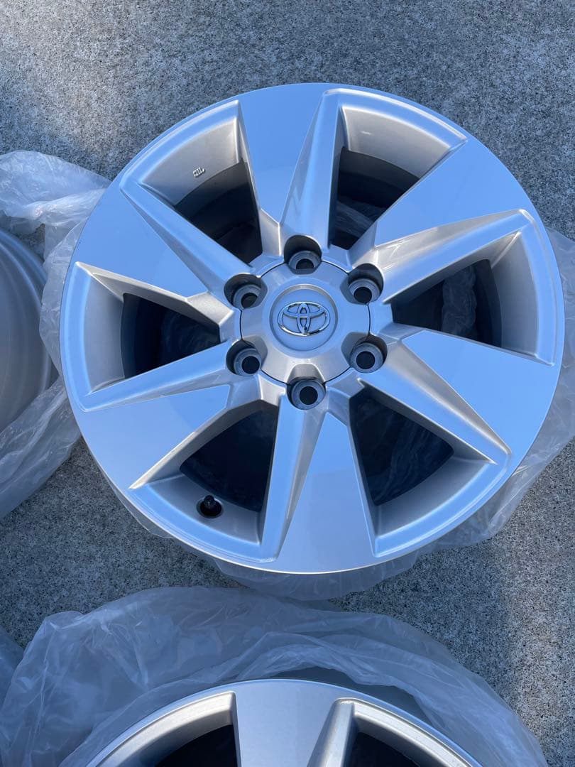 プラド 150 後期　純正　17インチ ホイール ナット　センターキャップ