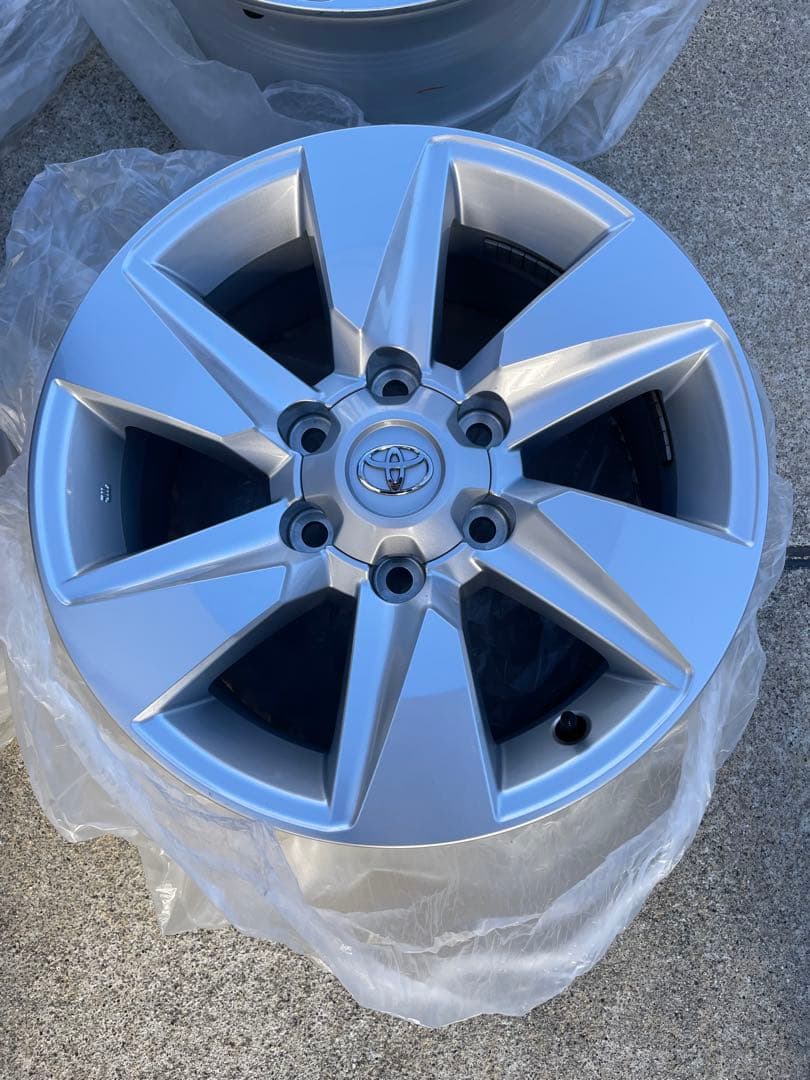 プラド 150 後期　純正　17インチ ホイール ナット　センターキャップ