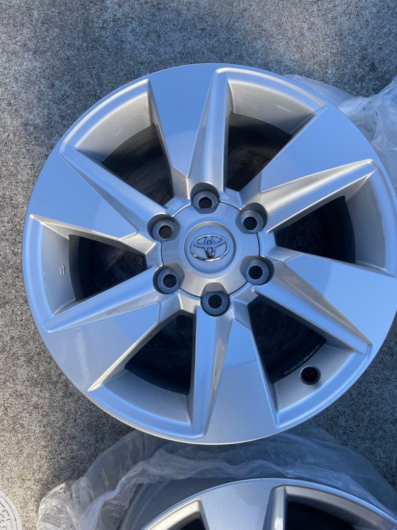 プラド 150 後期　純正　17インチ ホイール ナット　センターキャップ