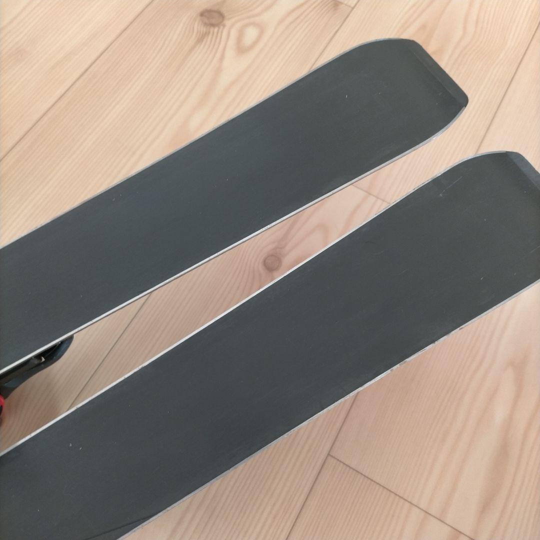 アトミック　ジュニア　子ども用　スキー板　130 ビンディング　伸縮ストック付き