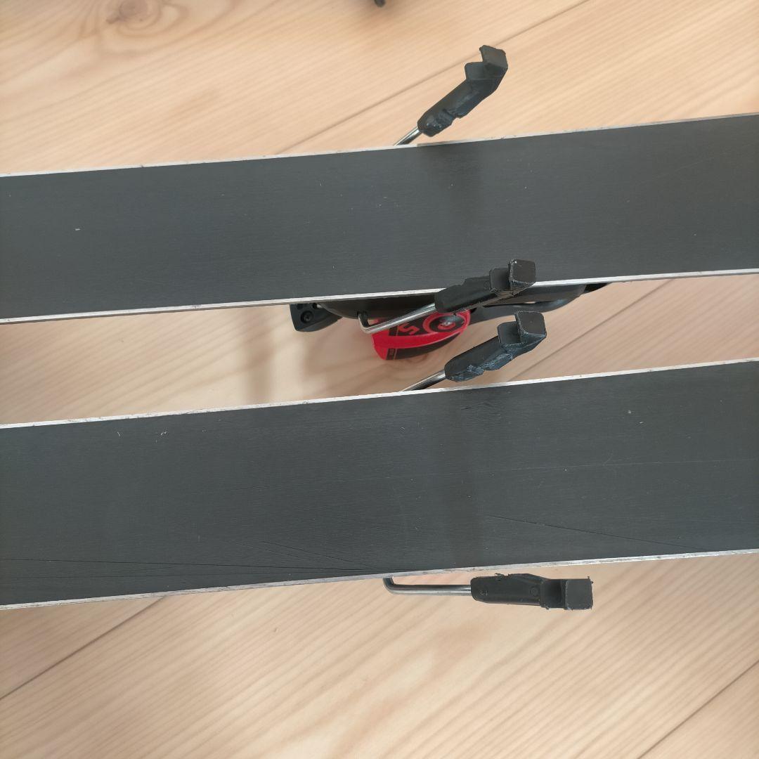 アトミック　ジュニア　子ども用　スキー板　130 ビンディング　伸縮ストック付き